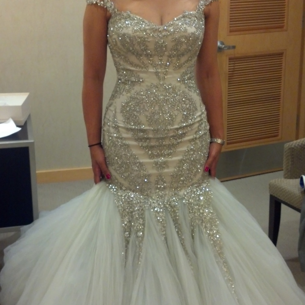 mermaid evening gown and wedding dress + veil - Picture 3 of 9